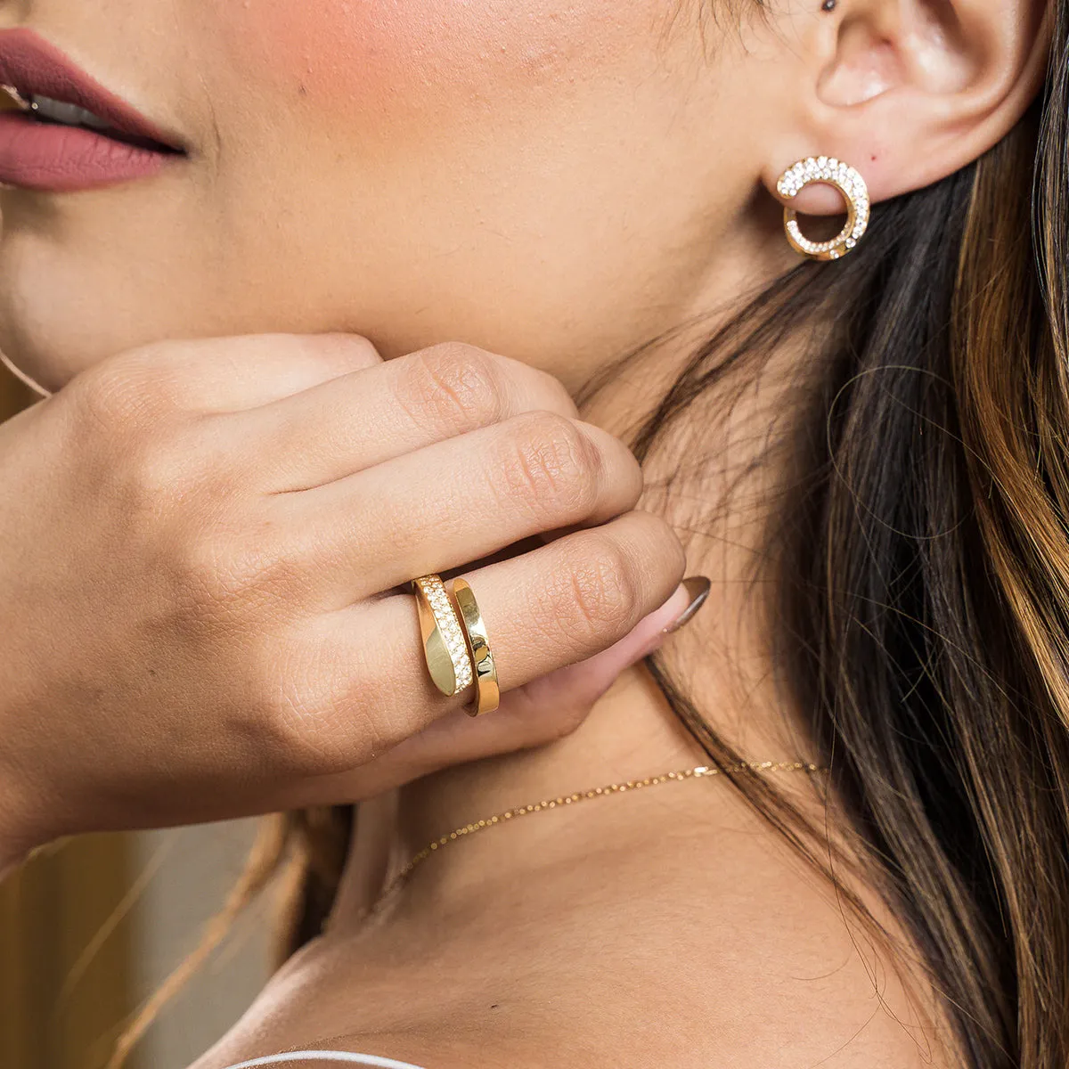 ARETES  