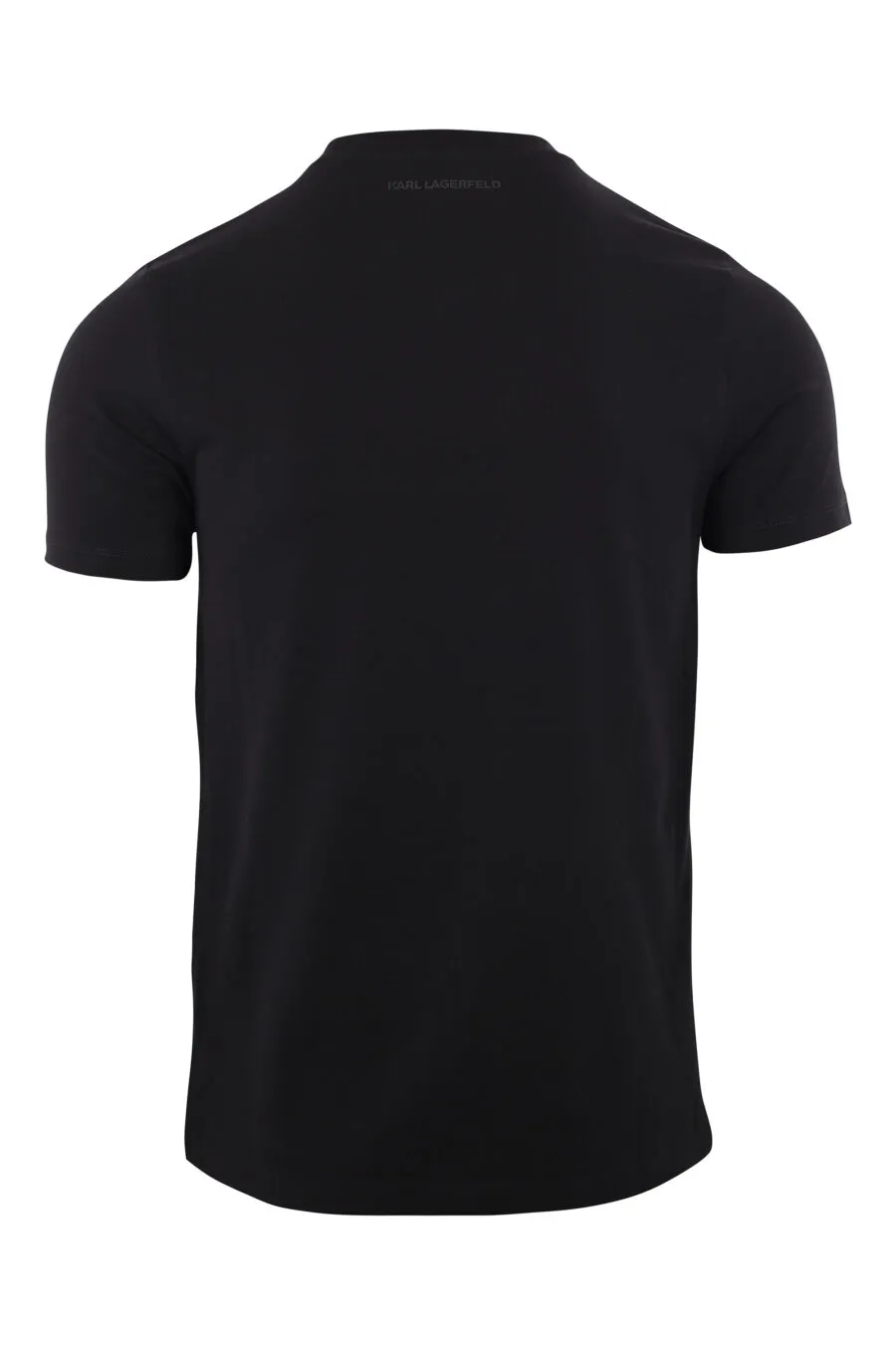 Camiseta negra con logo en silueta verde menta