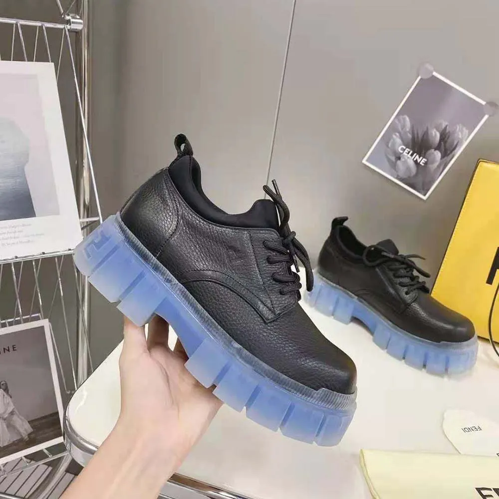 Fendi Mujer Force Zapatos con cordones de cuero negro