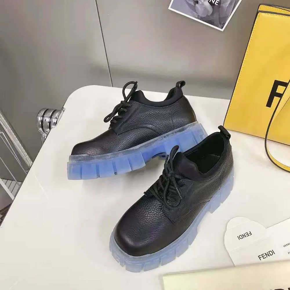 Fendi Mujer Force Zapatos con cordones de cuero negro
