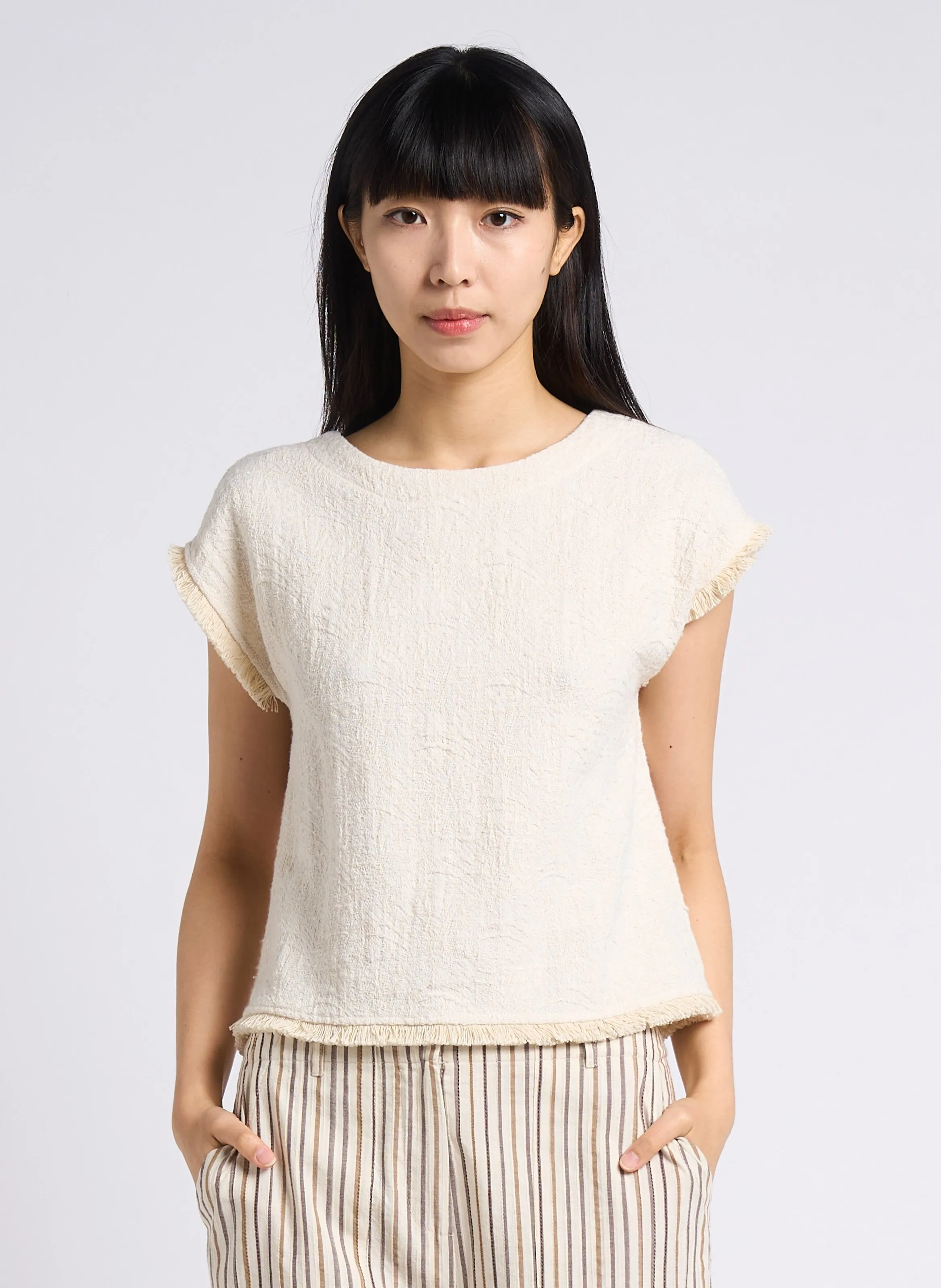 HUMILITY Top holgado de jacquard con flecos y cuello redondo en blanco