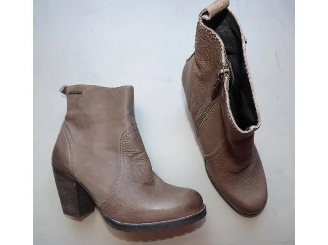 Ikks Botines Castaño 