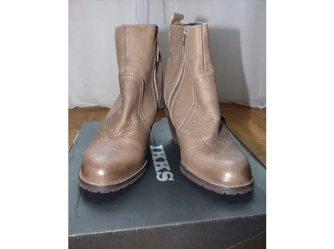 Ikks Botines Castaño 