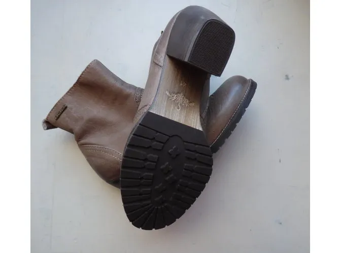 Ikks Botines Castaño 