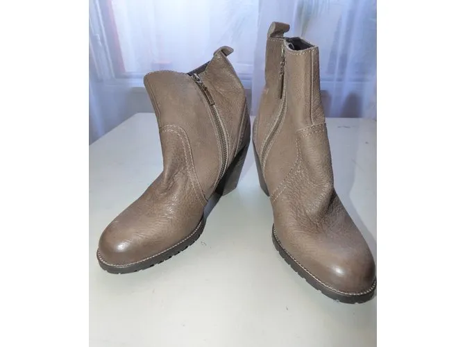 Ikks Botines Castaño 