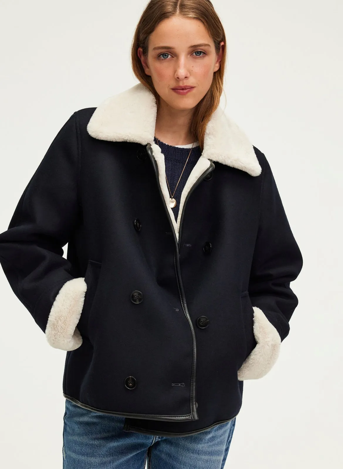 LEANDRA  CHAQUETA CON CUELLO DE SOLAPA EN AZUL