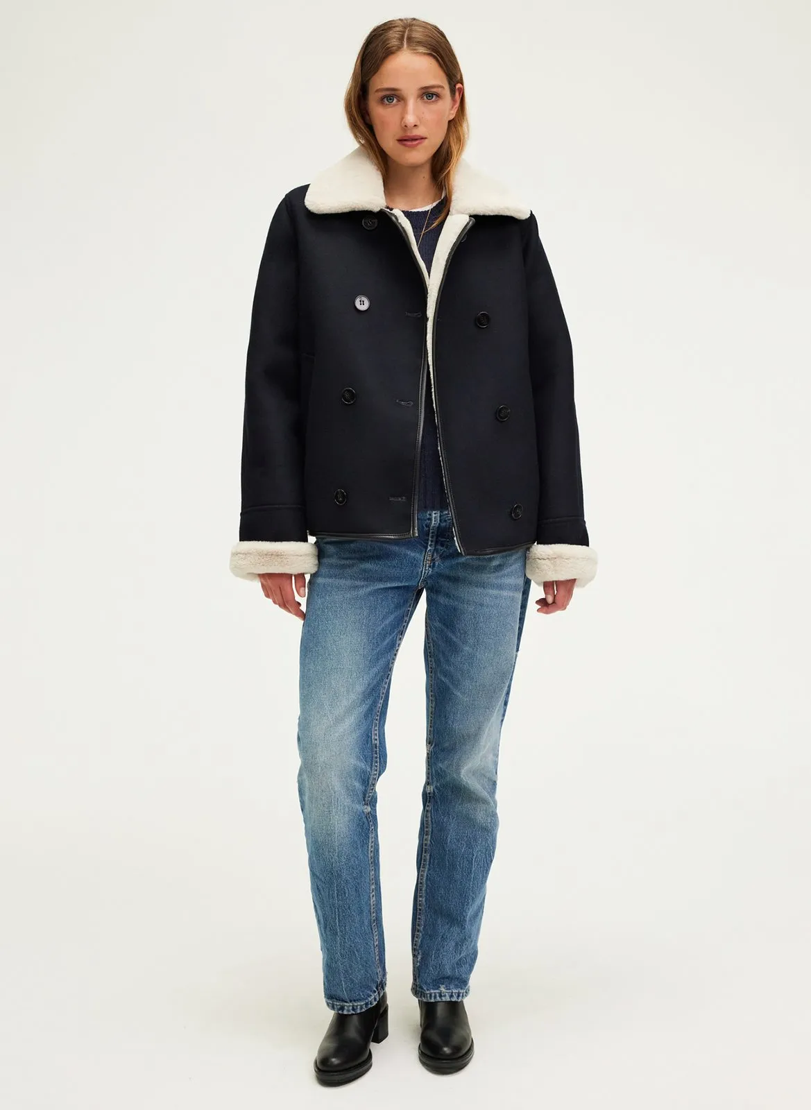 LEANDRA  CHAQUETA CON CUELLO DE SOLAPA EN AZUL