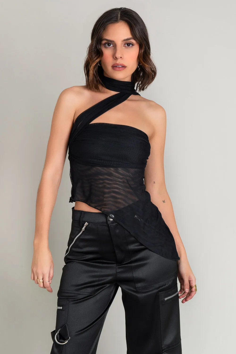 Top tubo asimétrico mesh con choker