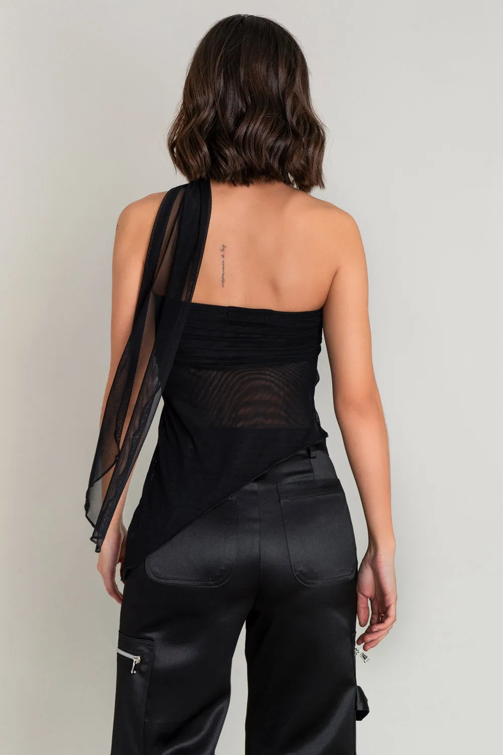 Top tubo asimétrico mesh con choker