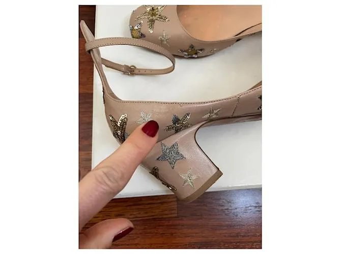 Valentino Garavani coleccionista de TANGO Beige 