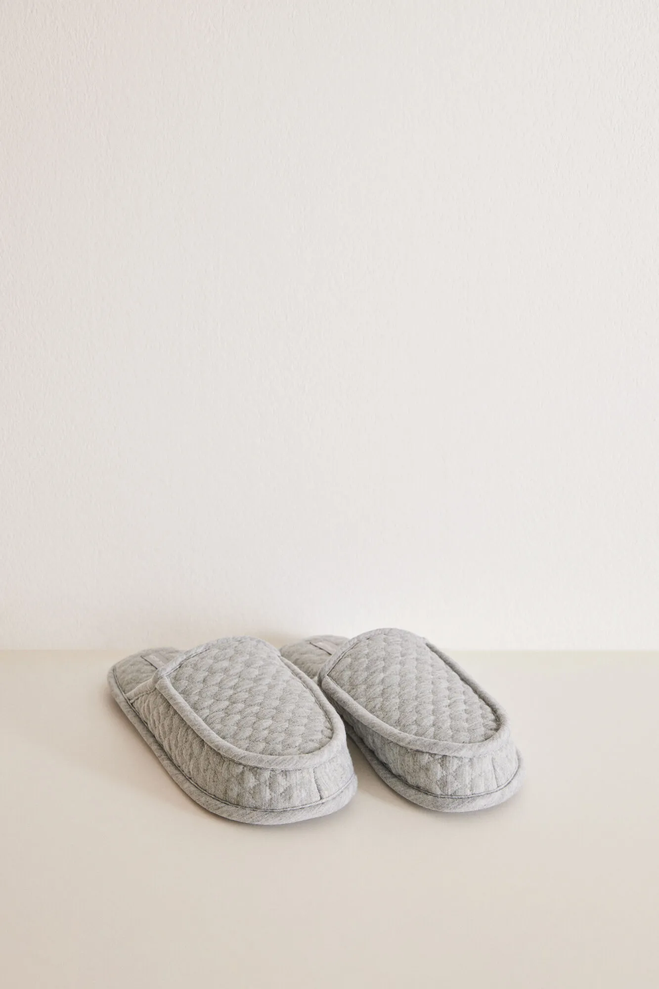 Zapatillas casa guatiné gris